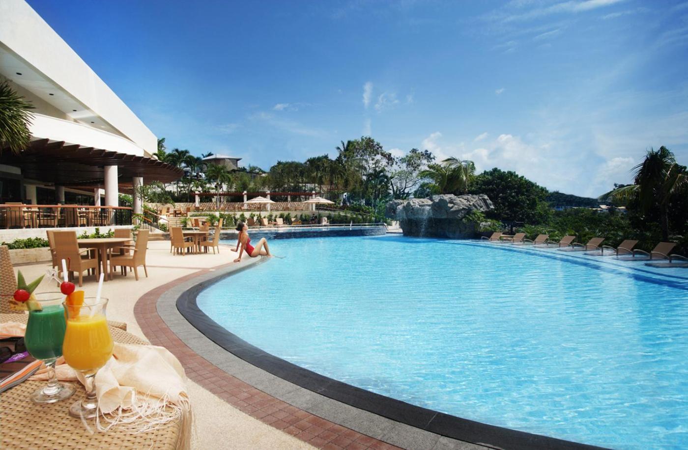 מלון Marco Polo Plaza סבו מתקנים תמונה The swimming pool at the Shangri-La Hotel, Kuala Lumpur