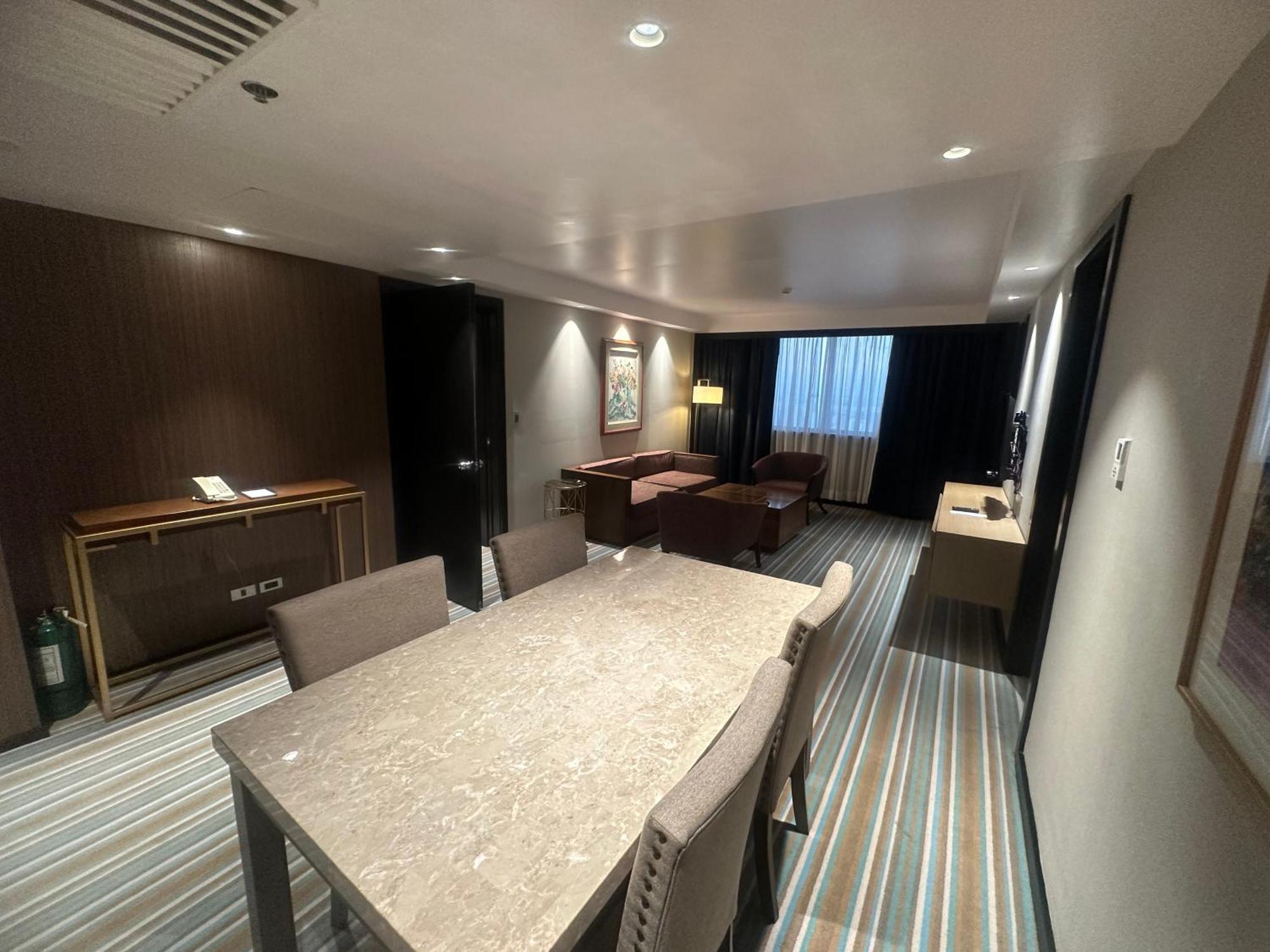 מלון Marco Polo Plaza סבו מראה חיצוני תמונה A suite at the hotel